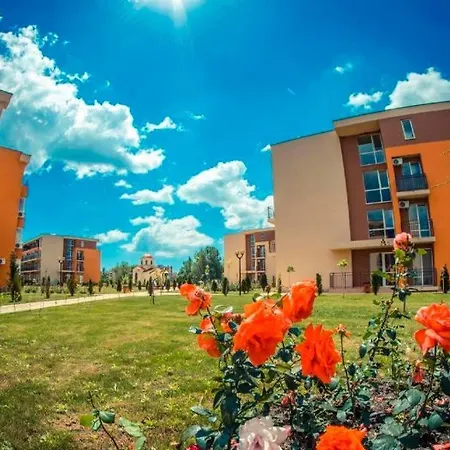 Pool View, 2 Bedroom Apartment