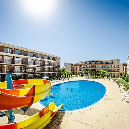 Apartament Pool View, 2 Bedroom Słoneczny Brzeg