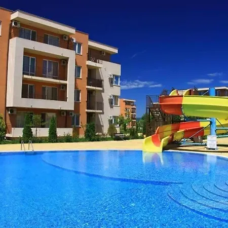Pool View, 2 Bedroom Słoneczny Brzeg